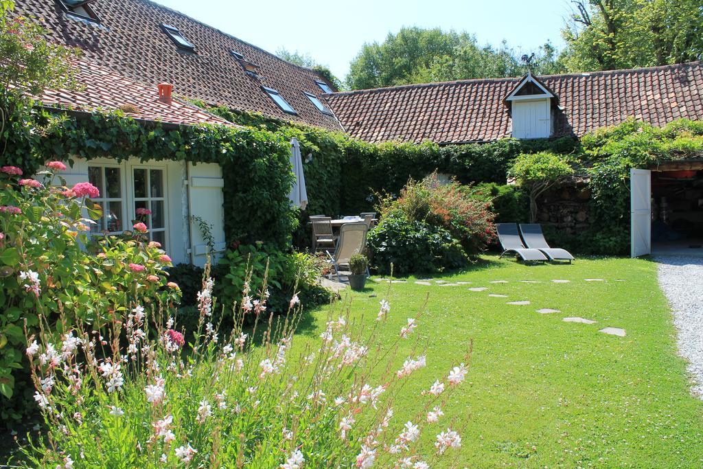 Roulottes Du Rouard Bed & Breakfast Camiers Phòng bức ảnh