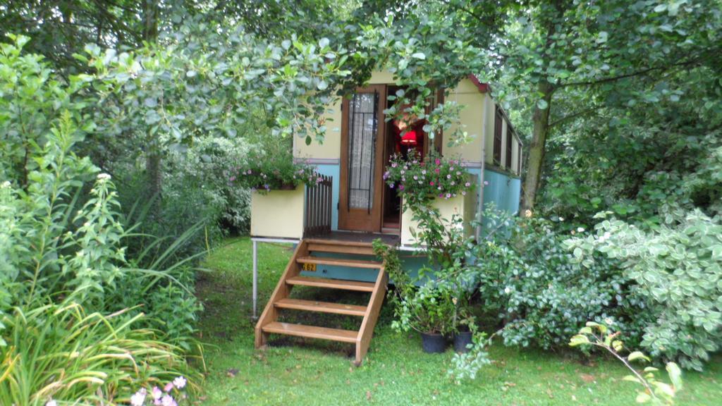 Roulottes Du Rouard Bed & Breakfast Camiers Phòng bức ảnh