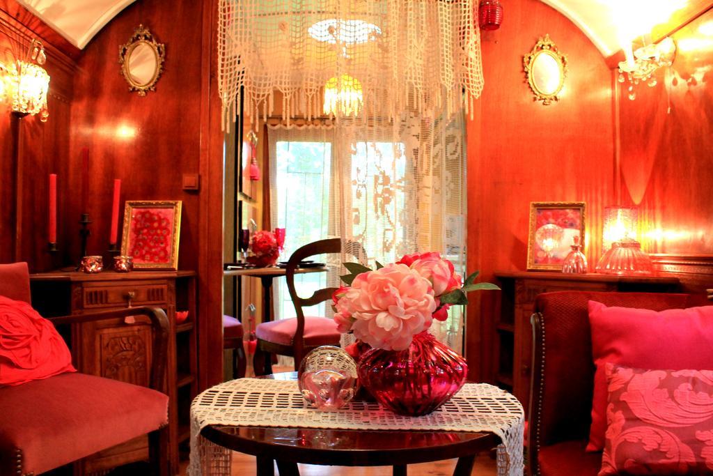 Roulottes Du Rouard Bed & Breakfast Camiers Phòng bức ảnh