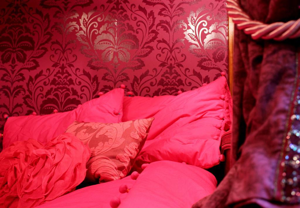 Roulottes Du Rouard Bed & Breakfast Camiers Phòng bức ảnh