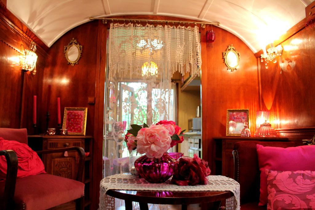 Roulottes Du Rouard Bed & Breakfast Camiers Phòng bức ảnh